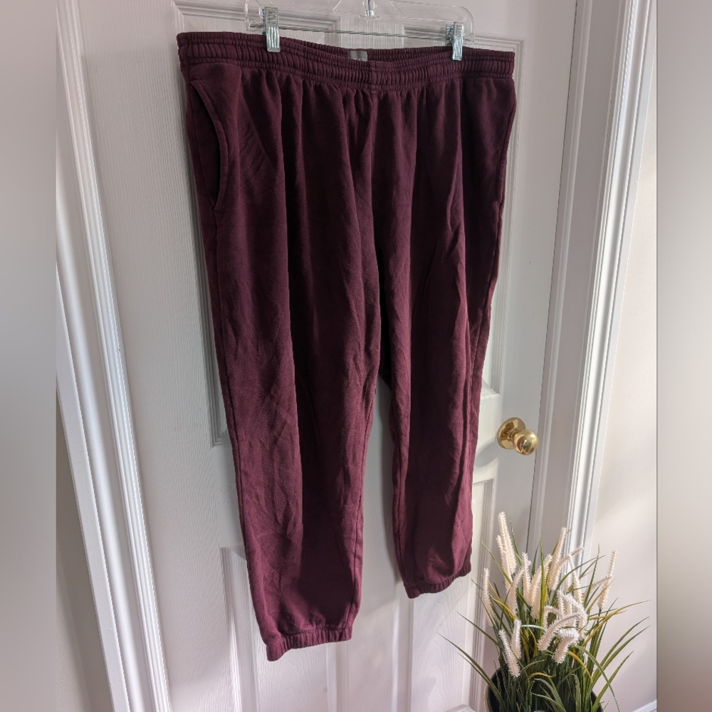 GAP Maroon Drawstring Sweatpants - Picture 2 of 3